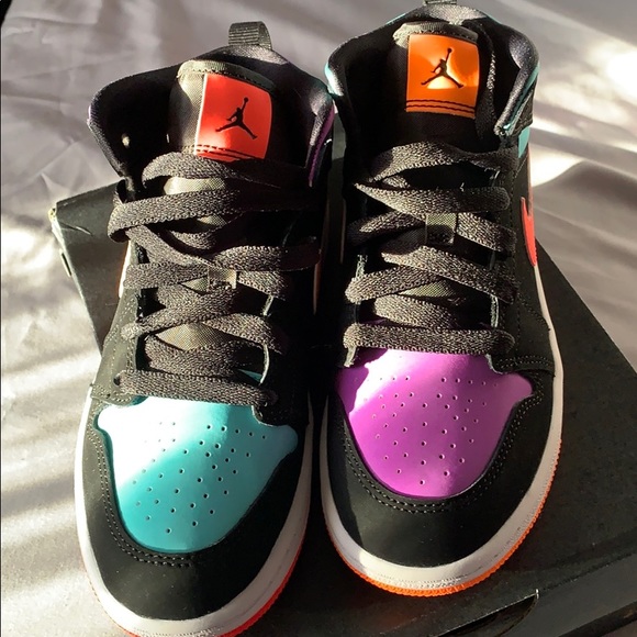 Air Jordan 1 mid new in box. SOLD OUT - Picture 6 of 7